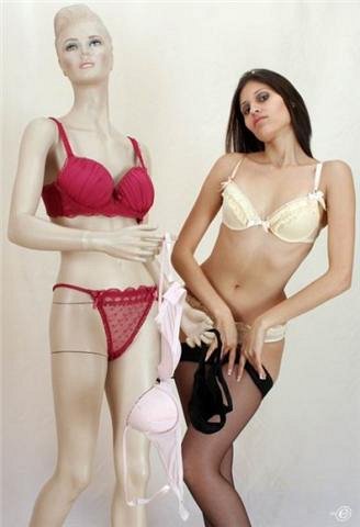 mannequin lingerie