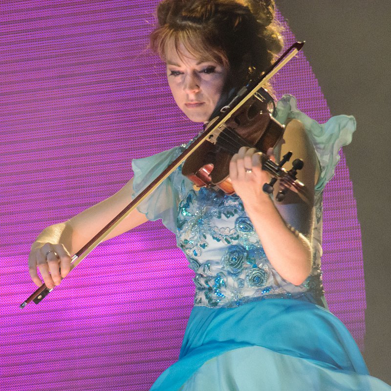Lindsey Sirling en action